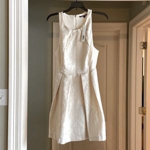 Gianni Bini - size M - new with tags - retails for $129